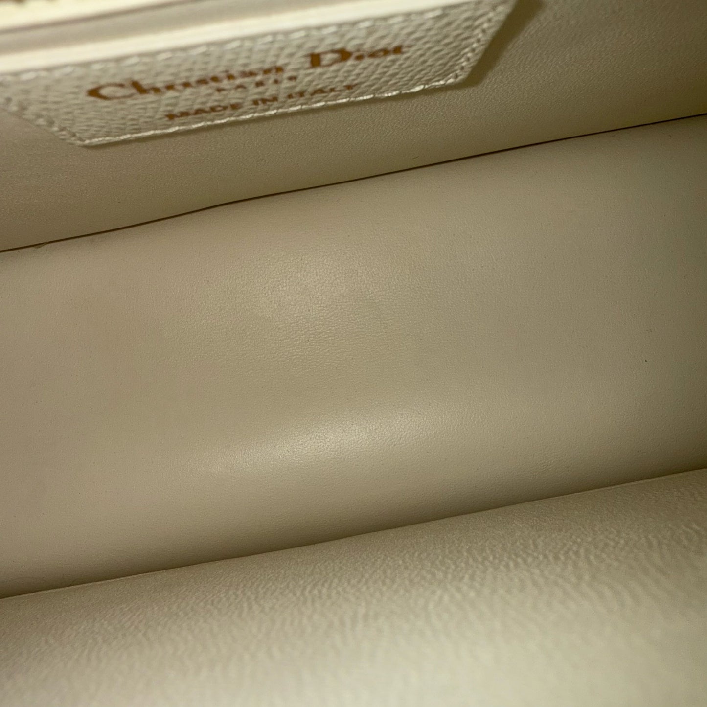 Chaîne Dior 30 Montaigne - Cuir de veau grainé, accastillage en or blanc