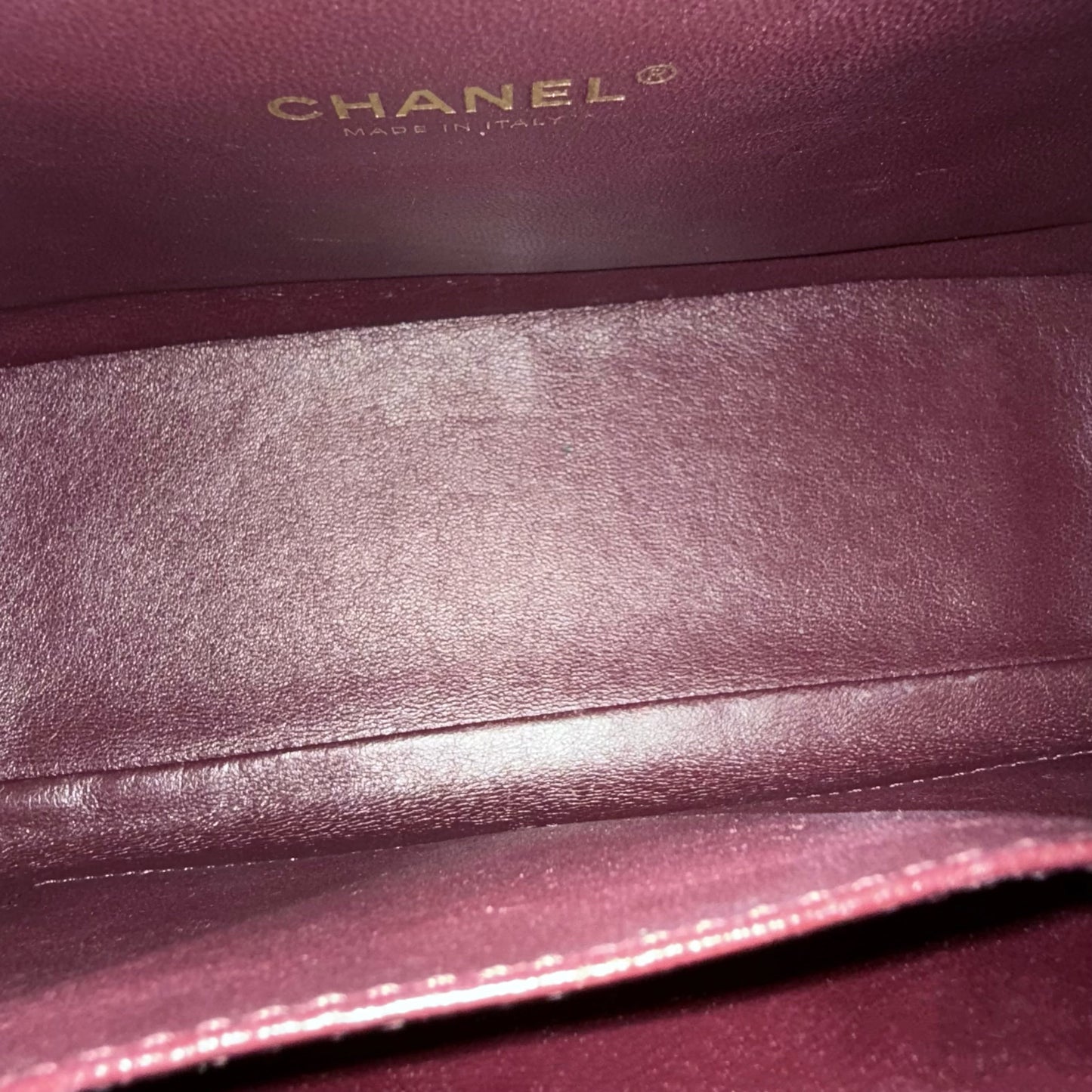 Sac Chanel Business Affinity grand format - 27 cm, cuir caviar matelassé noir, finitions dorées Series 23