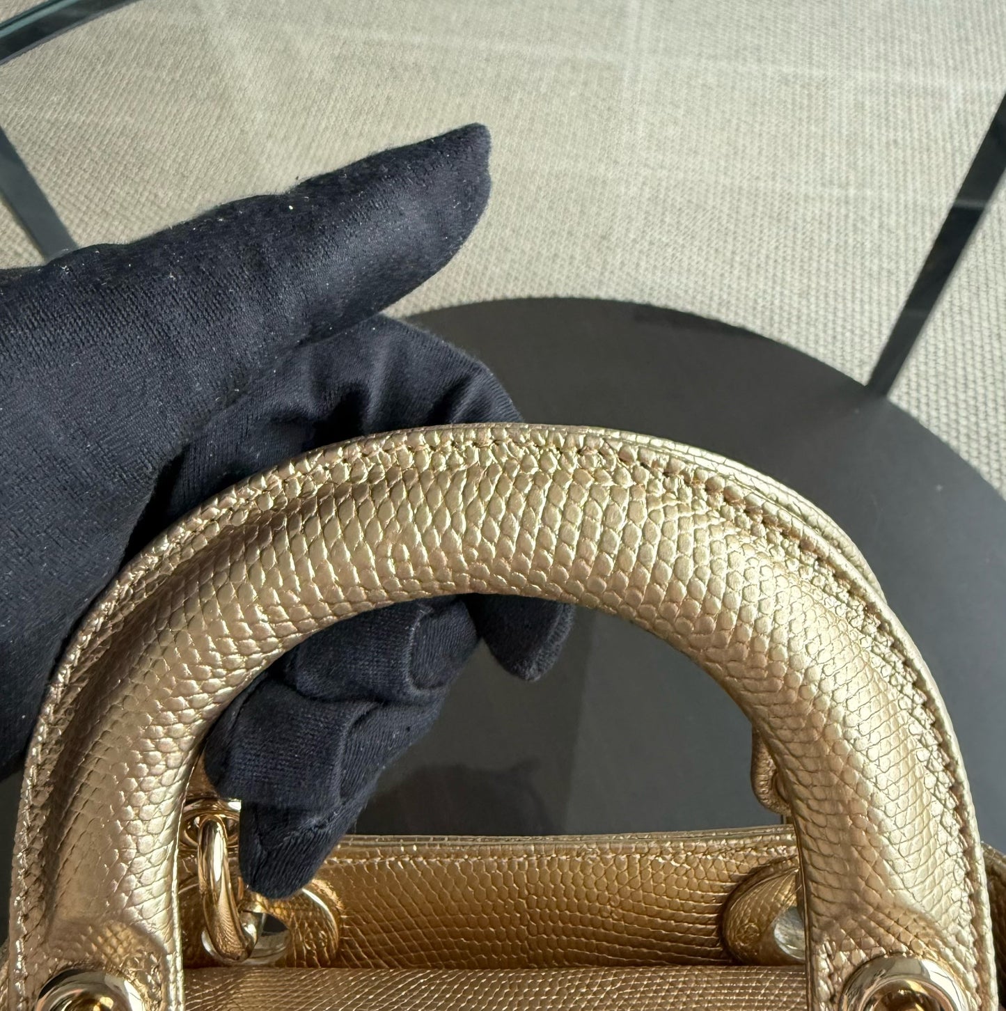 Lady Mini - Sangle chaîne en cuir de lézard exotique doré métallisé — Kovancy