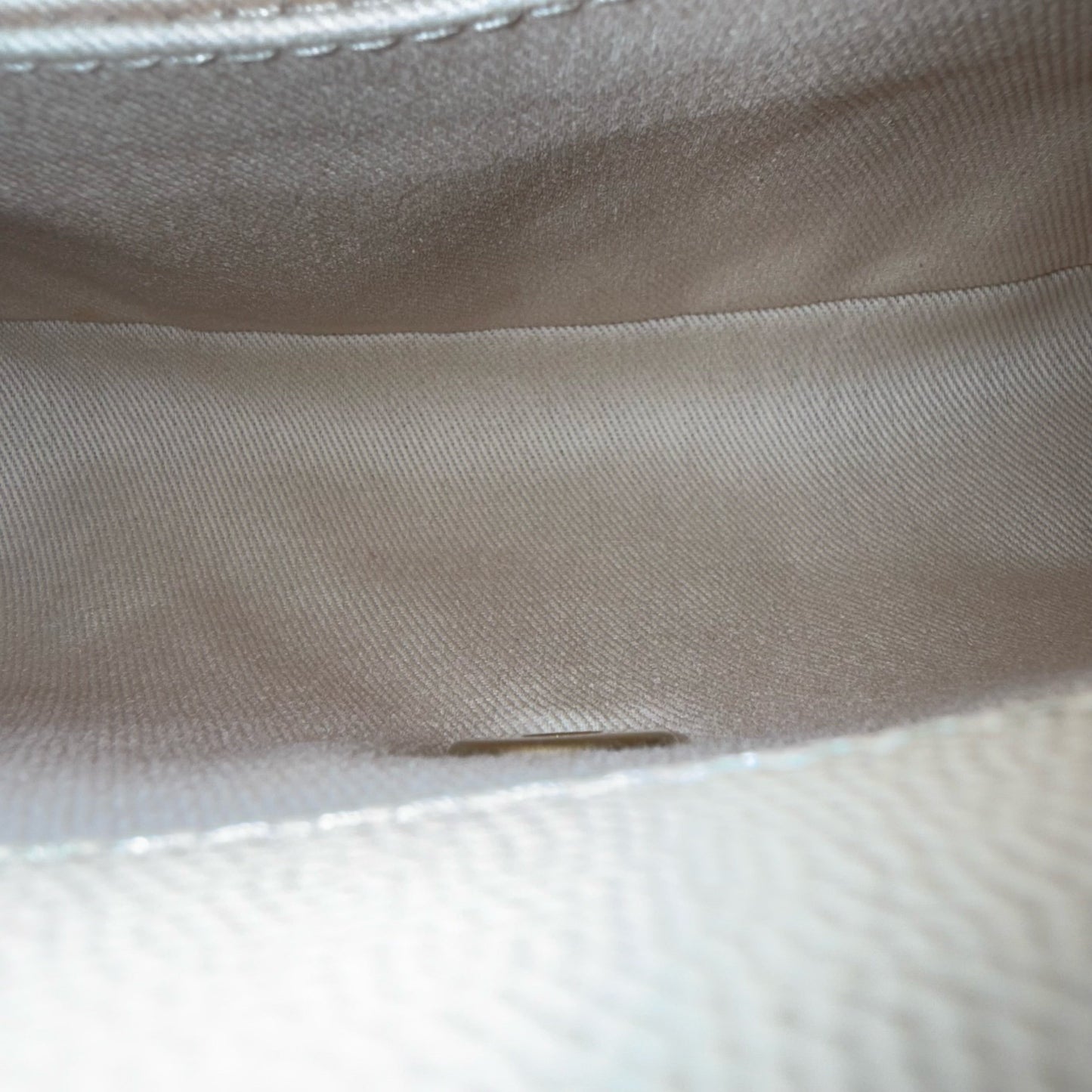 Sac Chanel Coco Handle petit modèle - Beige matelassé caviar, finitions dorées Series 24