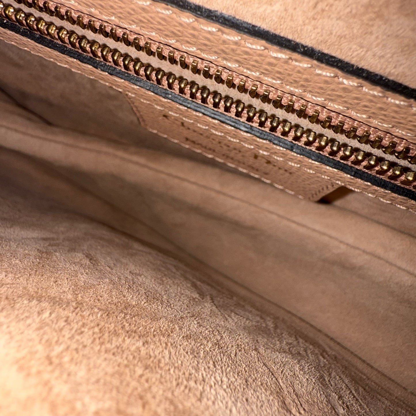 Sac Dior Saddle Medium - Cuir de veau grainé Nude Rose Blush Ferrures dorées