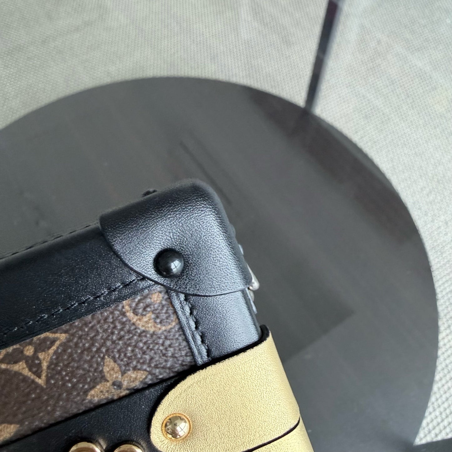 Kovancy - Sac bandoulière Petite Malle - Boîte Monogram en toile, édition limitée