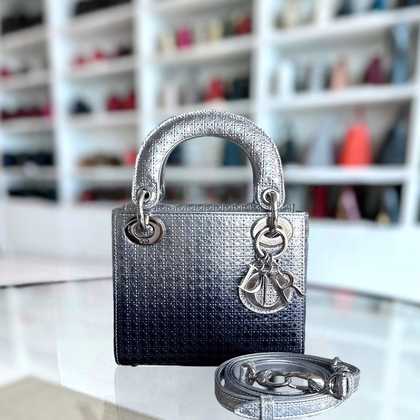 Lady Mini - Micro Cannage Métallique Bicolore Argent Bleu Foncé Quincaillerie Argentée — Kovancy