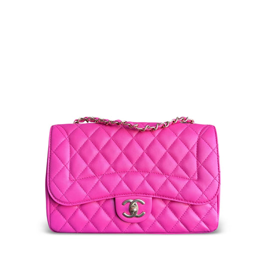 Sac Chanel Chic Flap Seasonal Flap Medium - 25 cm, en agneau matelassé rose avec finitions dorées. Series 21