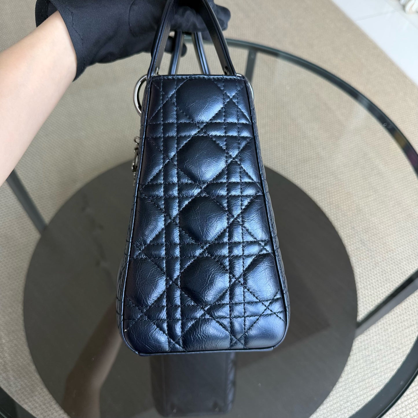 Lady Cuir de veau glacé Cannage moyen bleu foncé, accessoires argentés — Kovancy