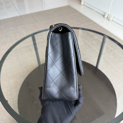 Chanel Classic Flap Jumbo - 30CM simple rabat en cuir d'agneau matelassé noir matériel doré Series 14