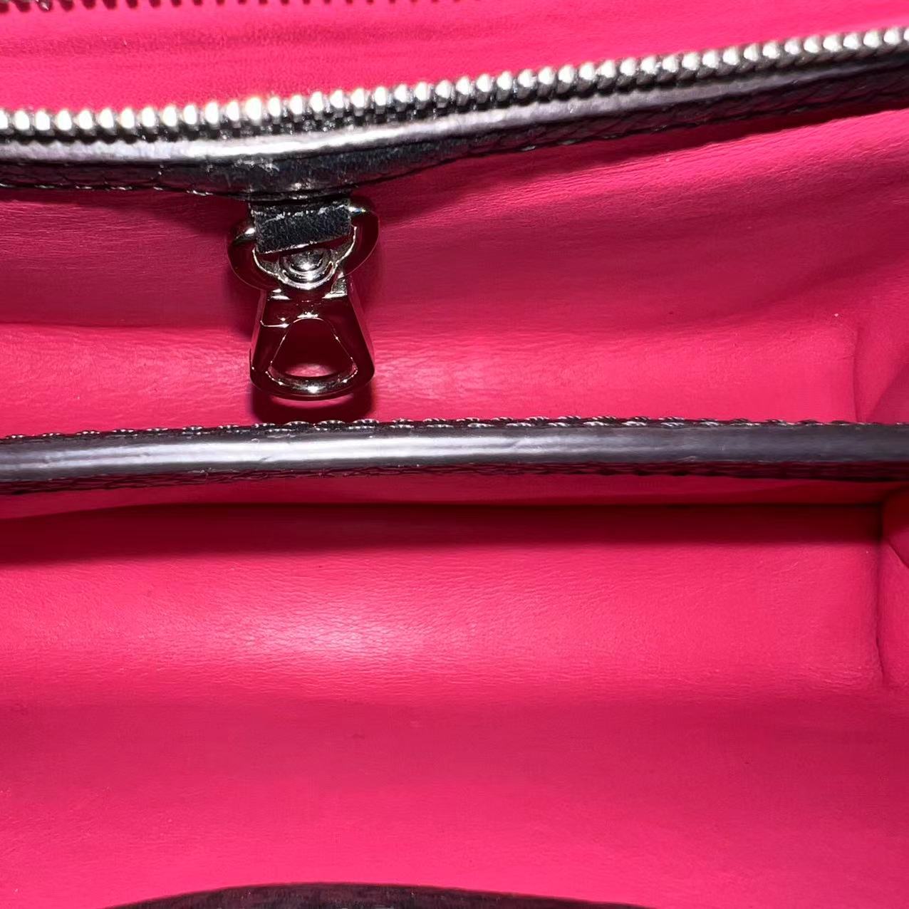 LV Capucines BB Cuir de veau grainé Noir Quincaillerie argentée Louis Vuitton