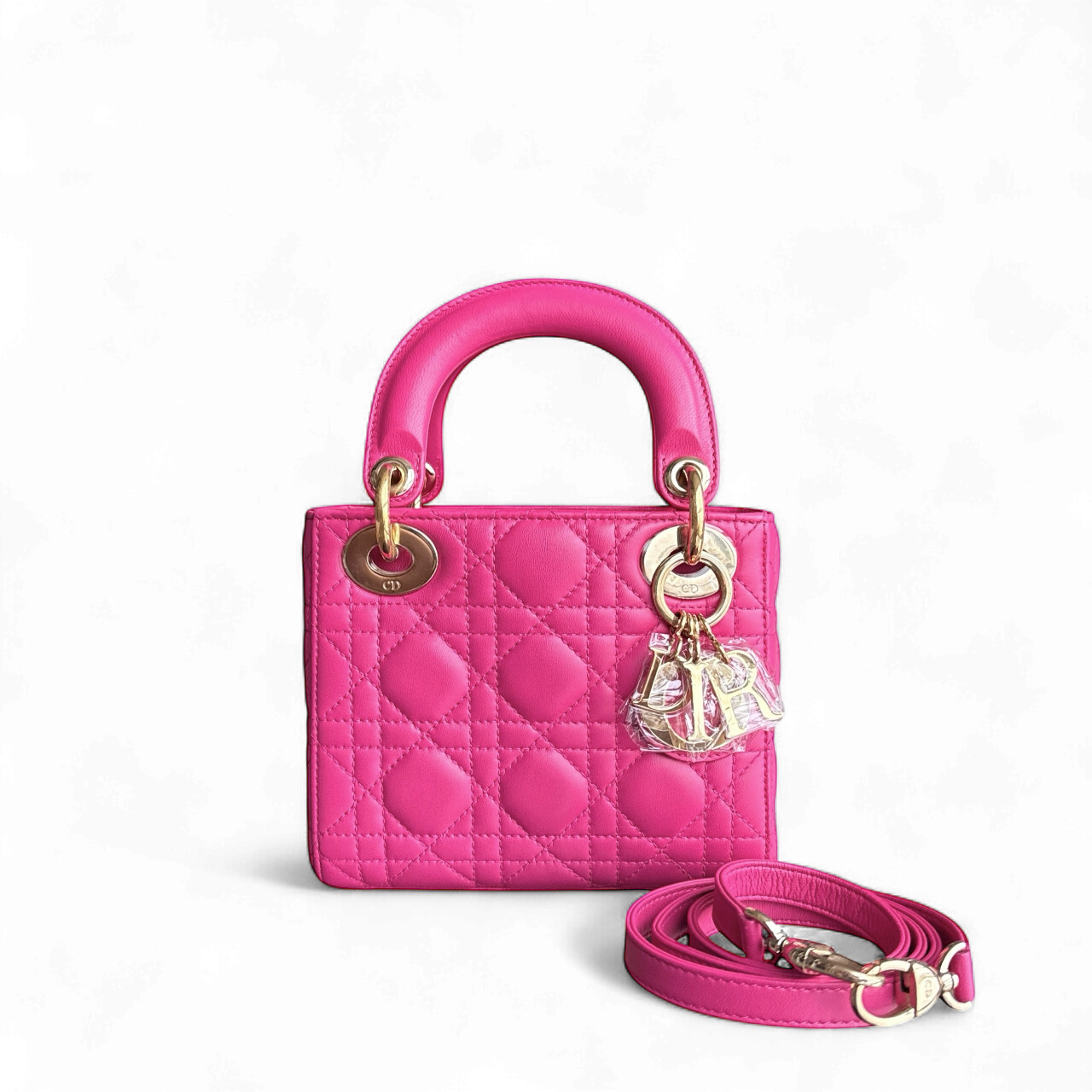 Lady Mini - Bandoulière réglable en cuir d'agneau Cannage rose vif avec quincaillerie dorée — Kovancy