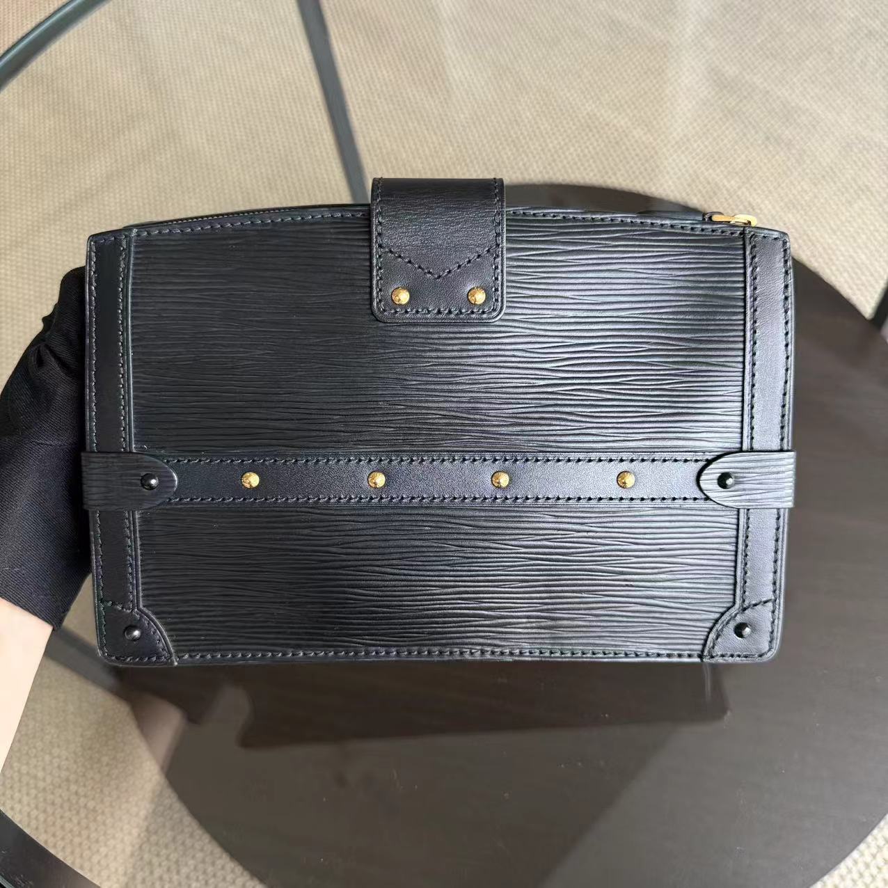 Kovancy - Pochette Malle - Cuir EPI Noir Quincaillerie Or