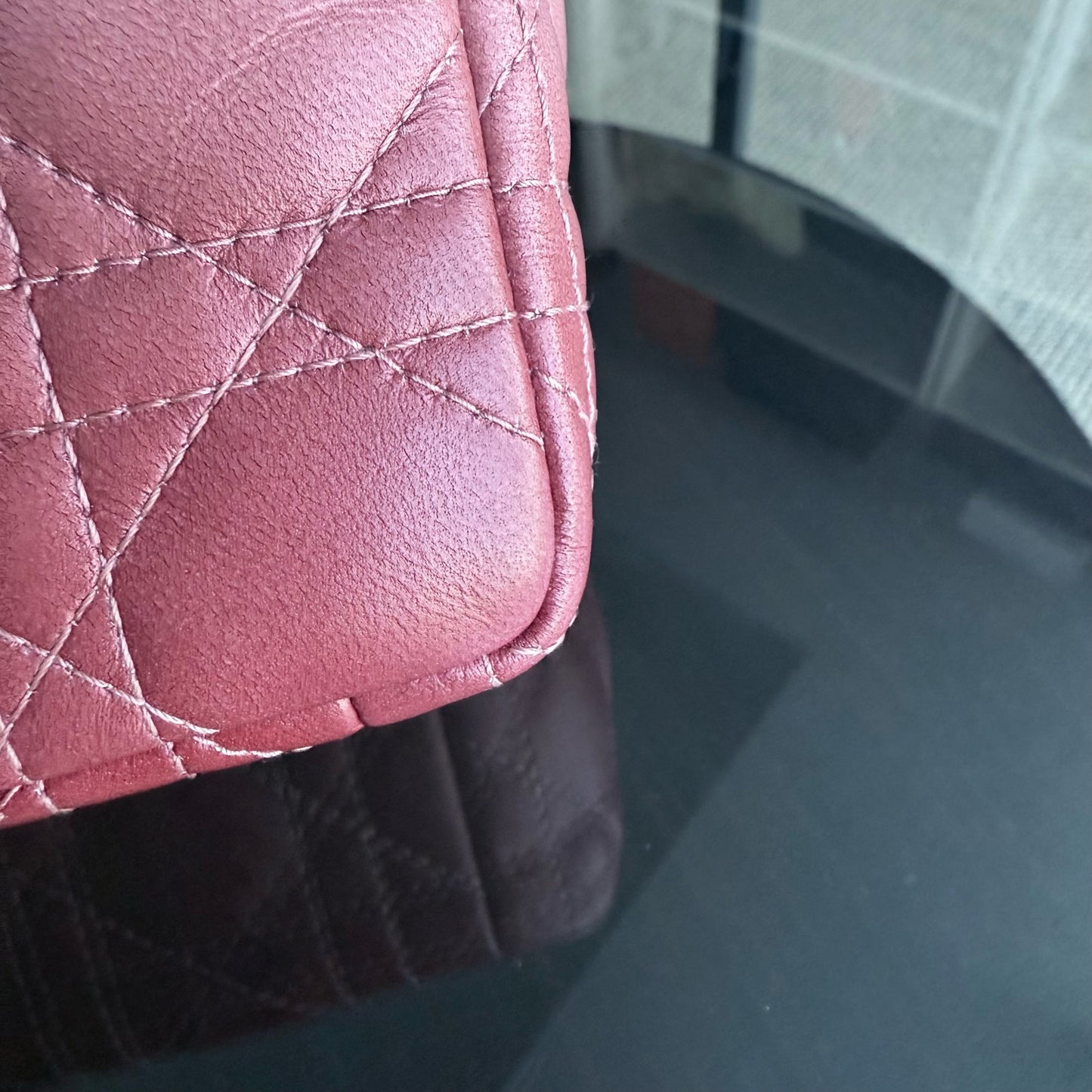 Caro Small - Cuir de veau Cannage bicolore Accastillage or rose 20 cm — Kovancy