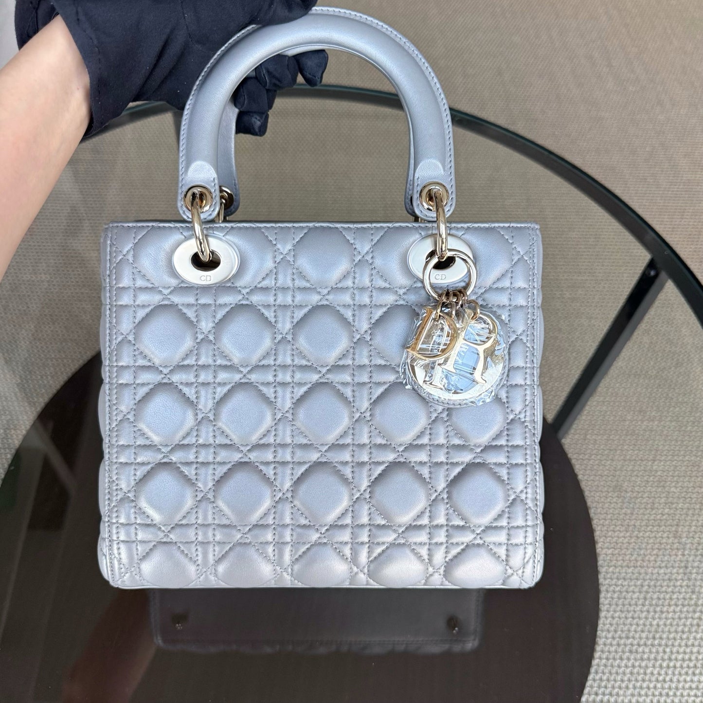 Lady Moyen - Cuir d'agneau Canange Gris Quincaillerie dorée — Kovancy
