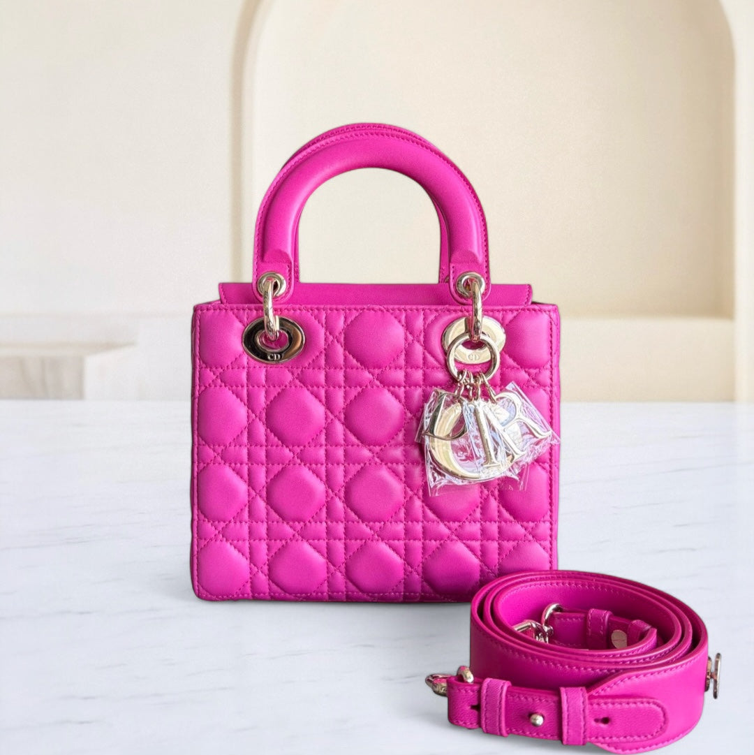 Lady Petit rabat - Cuir d'agneau Cannage rose Barbie, finitions dorées — Kovancy
