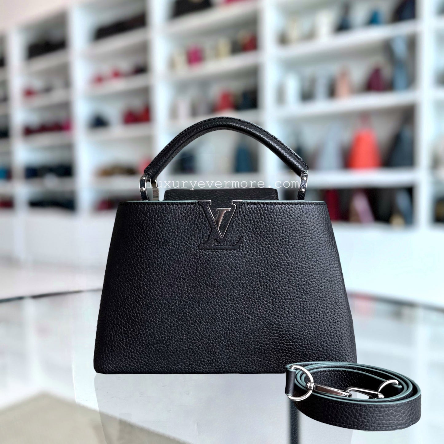 Kovancy - Capucines BB - Cuir de veau grainé Taurillon Noir Quincaillerie noire argentée