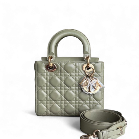 Dior Lady Petit rabat ABC - Cuir d'agneau Cannage vert avocat, quincaillerie dorée MyABC