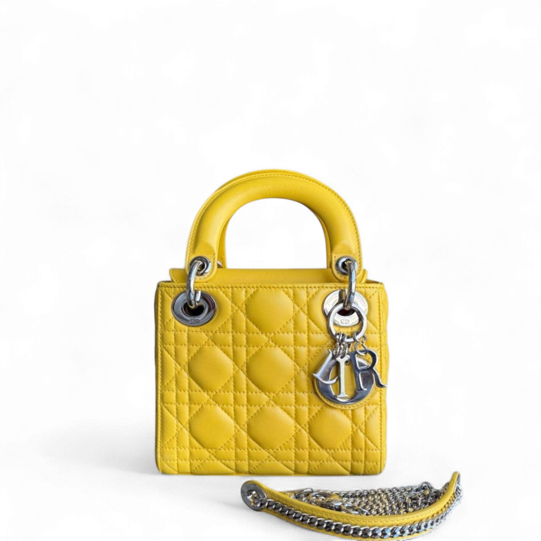 Lady Mini Flap - Cuir d'agneau Cannage jaune, sangle chaîne, quincaillerie argentée, quincaillerie argentée — Kovancy