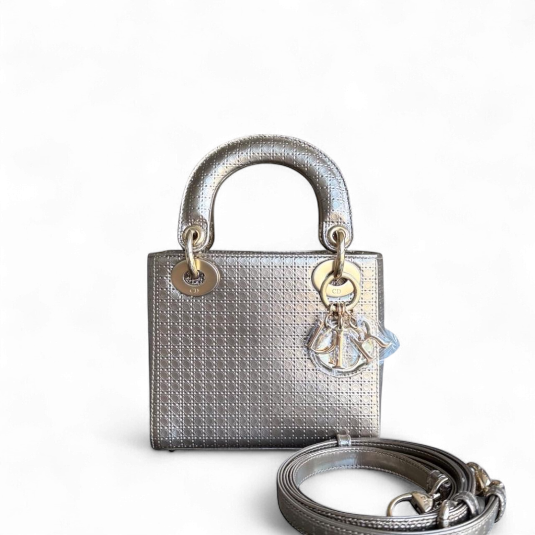 Lady Mini - Micro Cannage Cuir de veau métallisé avec sangle réglable et quincaillerie dorée — Kovancy