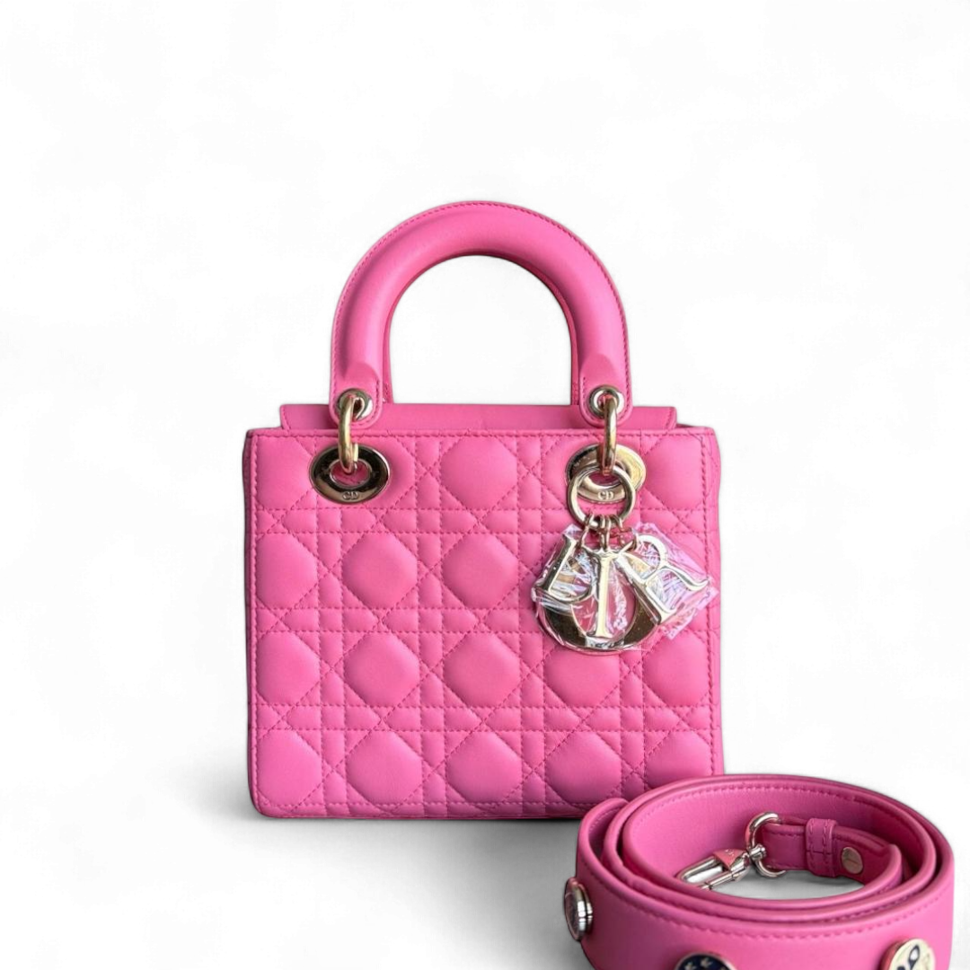 Lady Petit - Breloque en cuir d'agneau Cannage Brabie avec breloque en or rose — Kovancy