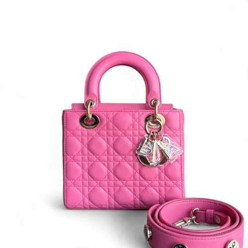 Lady Petit - Breloque en cuir d'agneau Cannage Brabie avec breloque en or rose — Kovancy