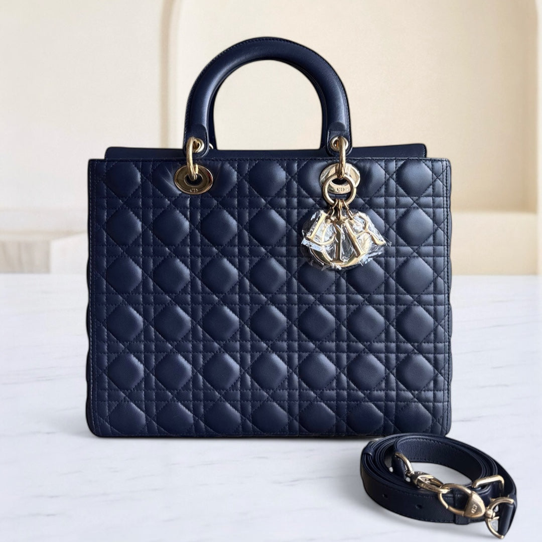 Lady Grand rabat - Cuir d'agneau Canange bleu foncé, accessoires dorés — Kovancy