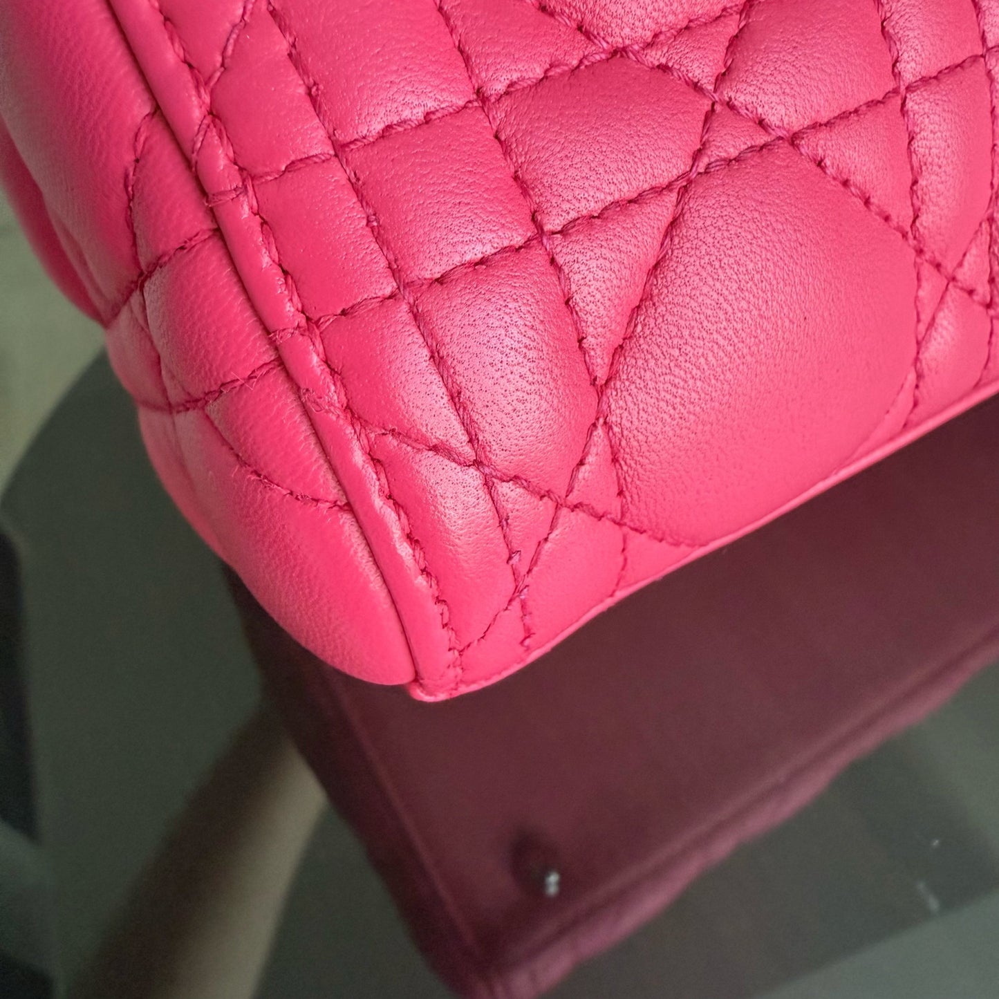 Lady Moyen - Cuir d'agneau Cannage rose vif, quincaillerie argentée — Kovancy