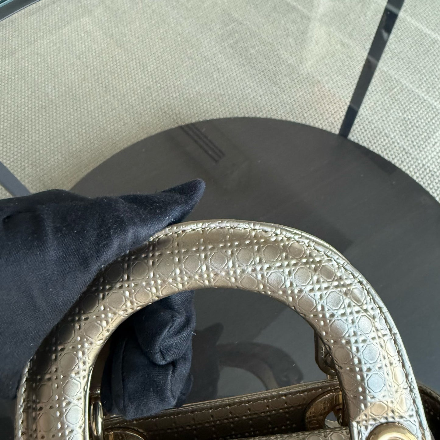 Lady Mini - Micro Cannage Cuir de veau métallisé avec sangle réglable et quincaillerie dorée — Kovancy