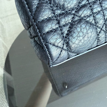 Dior Lady Rabat moyen - Cuir de veau Cannage noir et matériel doré