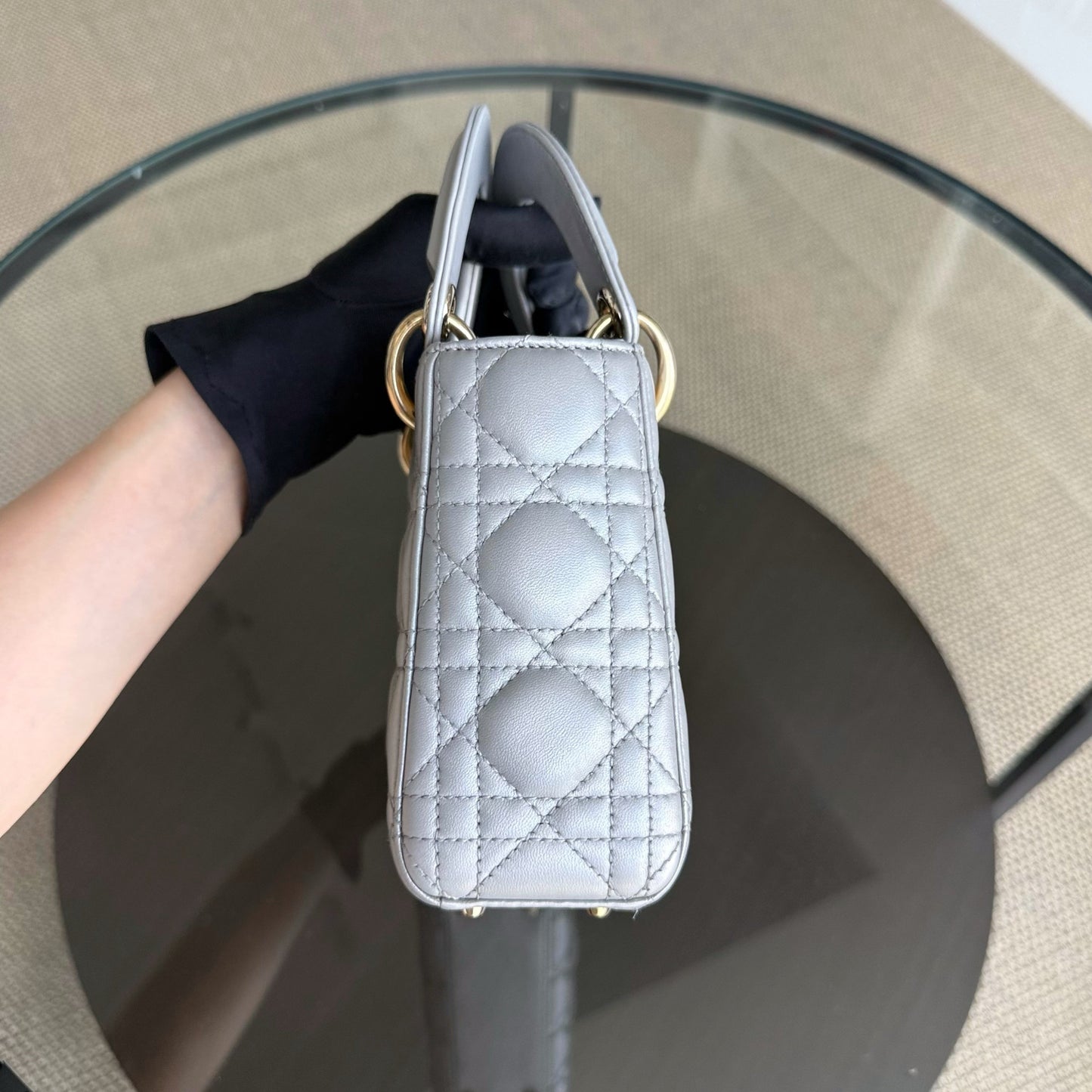 Lady Mini - Sangle chaîne en cuir d'agneau Cannage avec quincaillerie argentée et dorée — Kovancy