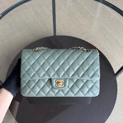 Chanel Classic Flap Bleu