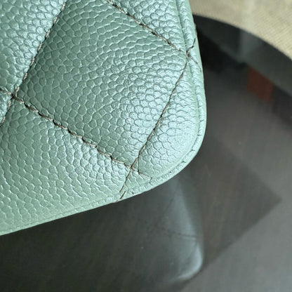 Chanel Classic Flap Bleu