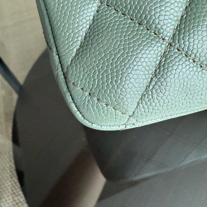 Chanel Classic Flap Bleu