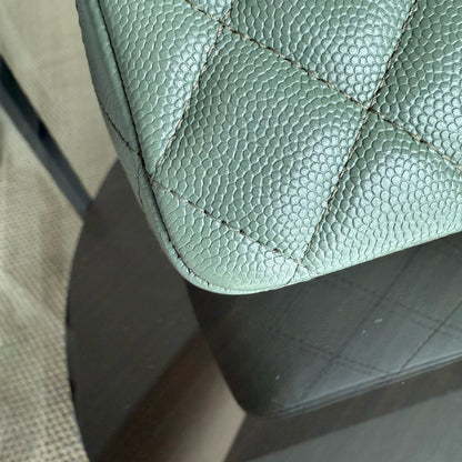 Chanel Classic Flap Bleu