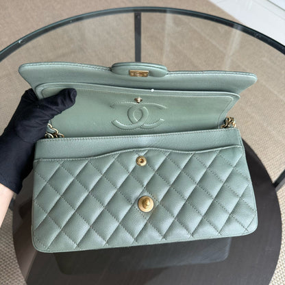 Chanel Classic Flap Bleu