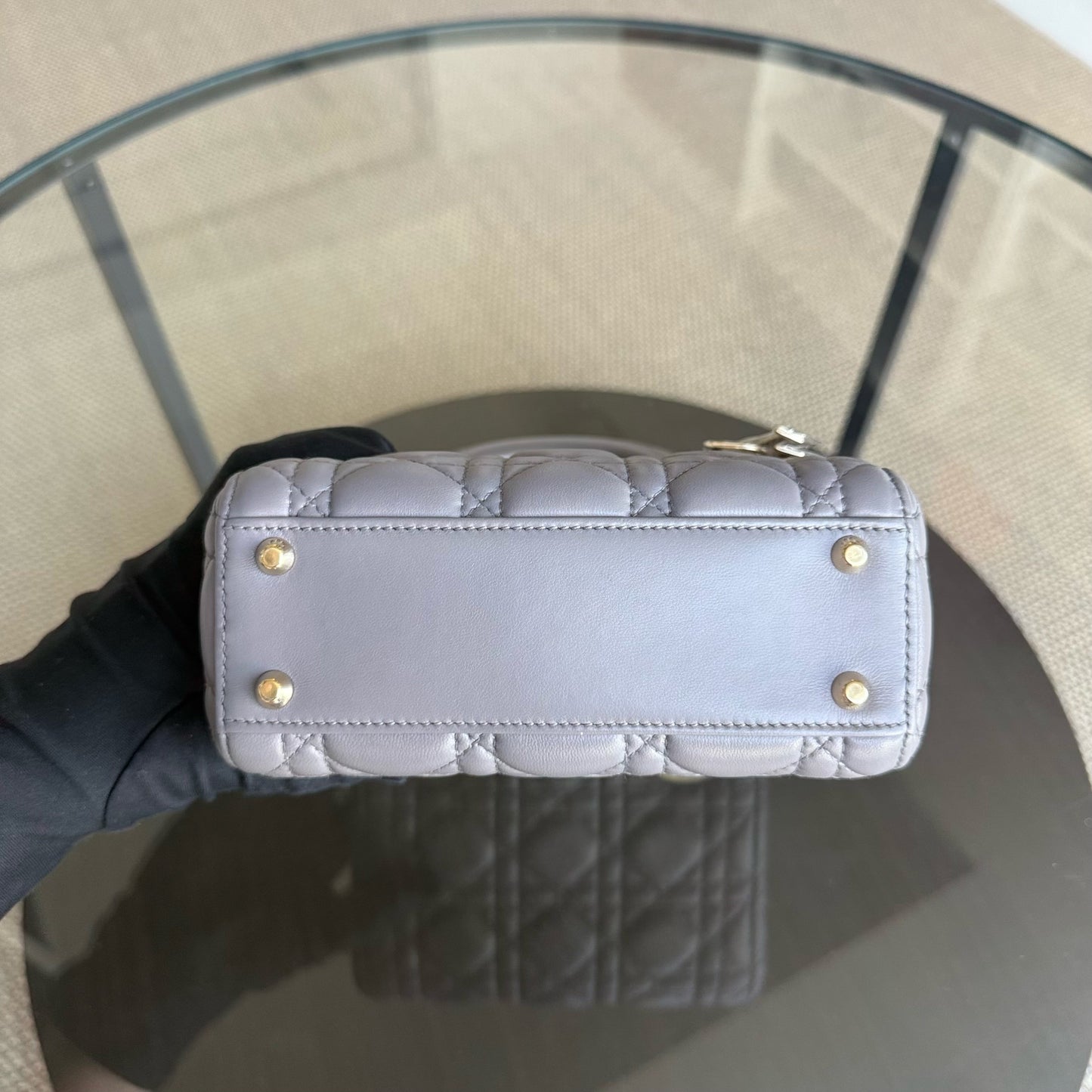 Lady Mini - Sangle réglable en cuir d'agneau Cannage gris et matériel doré — Kovancy