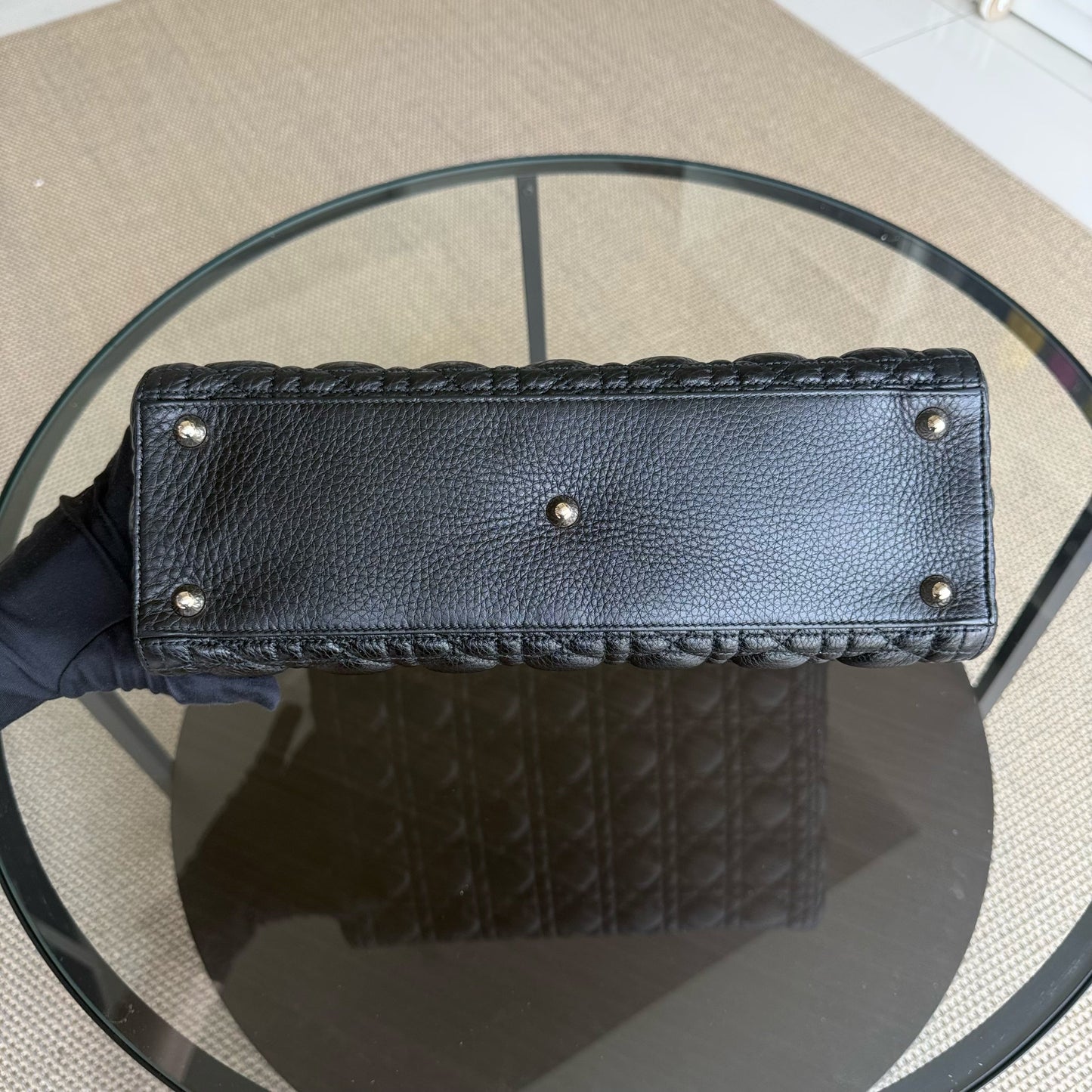 Lady Grand rabat en cuir caviar cannage noir GHW sans bandoulière — Kovancy