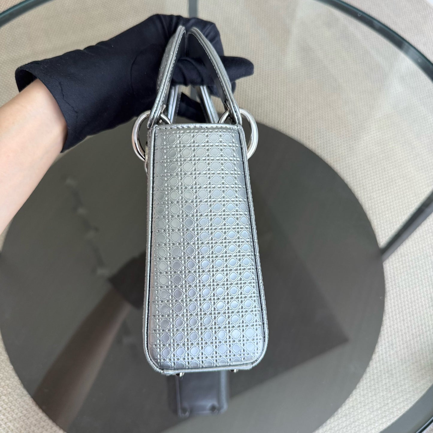 Lady Mini - Micro Cannage Sangle réglable en argent métallisé — Kovancy