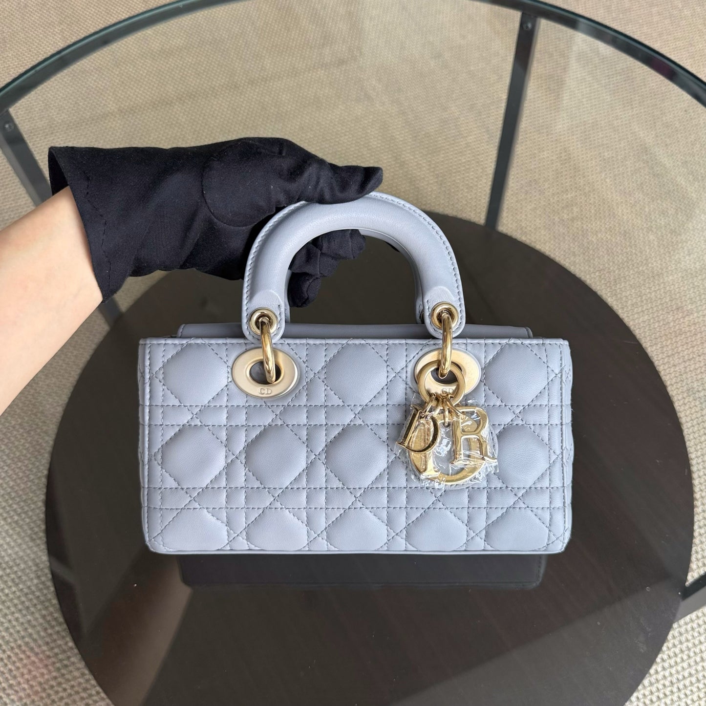 Lady D-Joy Small - Cuir d'agneau Cannage gris, quincaillerie dorée — Kovancy