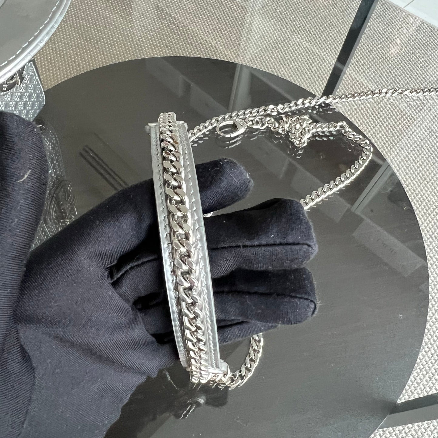 Lady Mini - Bandoulière chaîne en cuir de veau métallisé Micro Cannage avec quincaillerie argentée — Kovancy