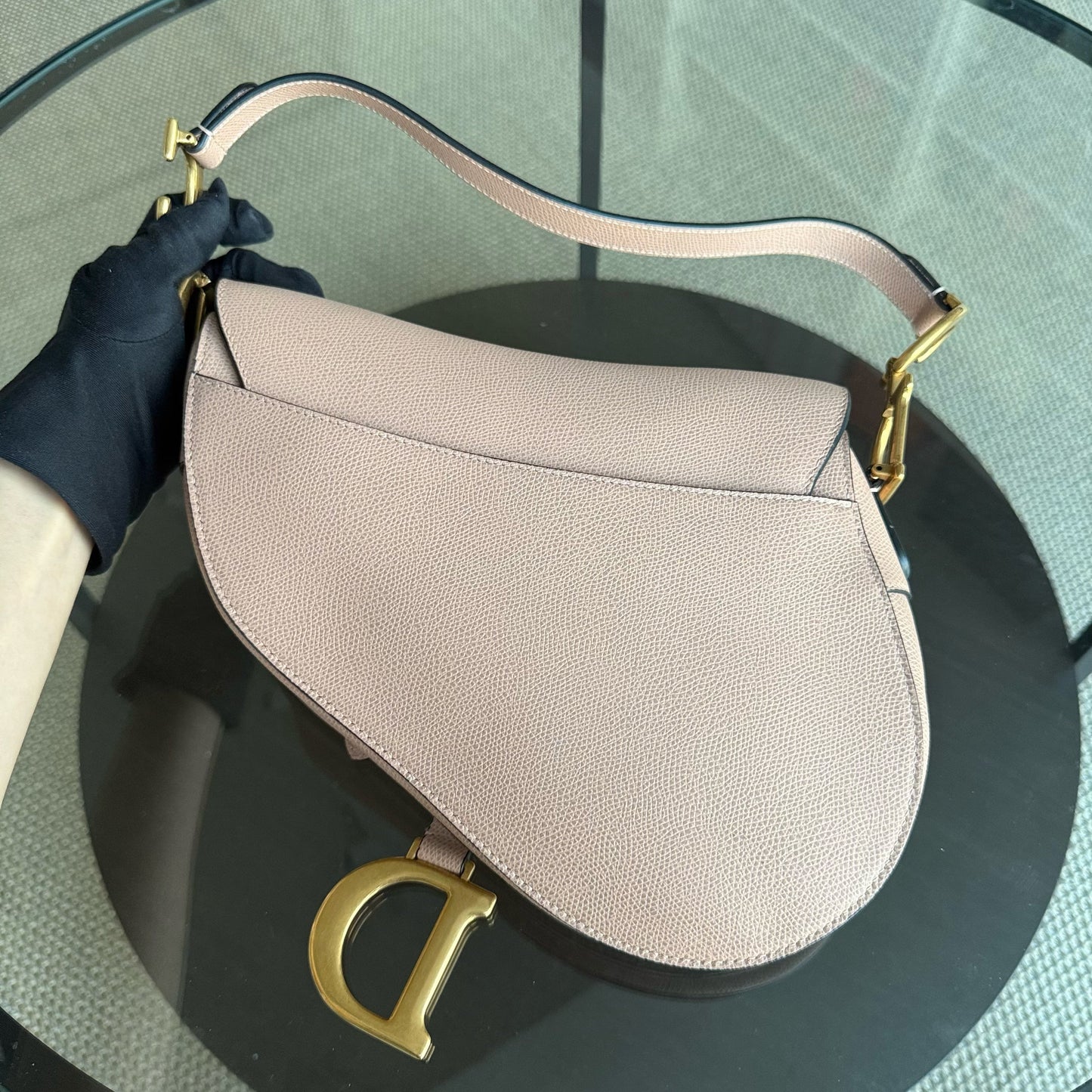 Sac Dior Saddle Medium - Cuir de veau grainé Nude Rose Blush Ferrures dorées
