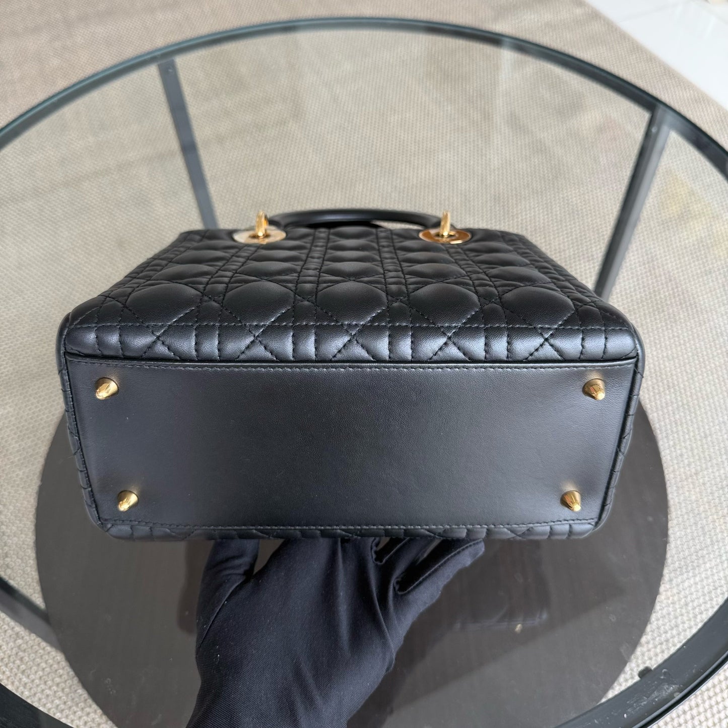 Lady Moyen - Cuir d'agneau Canange noir et accessoires dorés — Kovancy