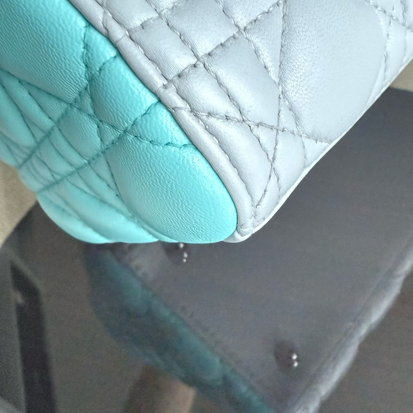 Lady Moyen - Cuir d'agneau Cannage bicolore cyan gris gris matériel argenté — Kovancy