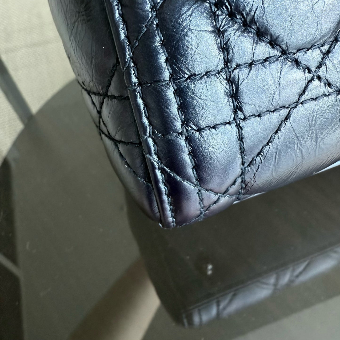 Lady Cuir de veau glacé Cannage moyen bleu foncé, accessoires argentés — Kovancy