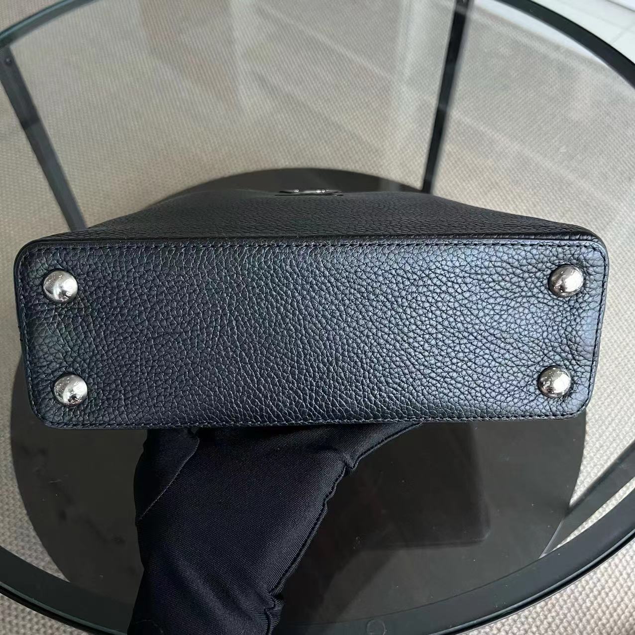 LV Capucines BB Cuir de veau grainé Noir Quincaillerie argentée Louis Vuitton