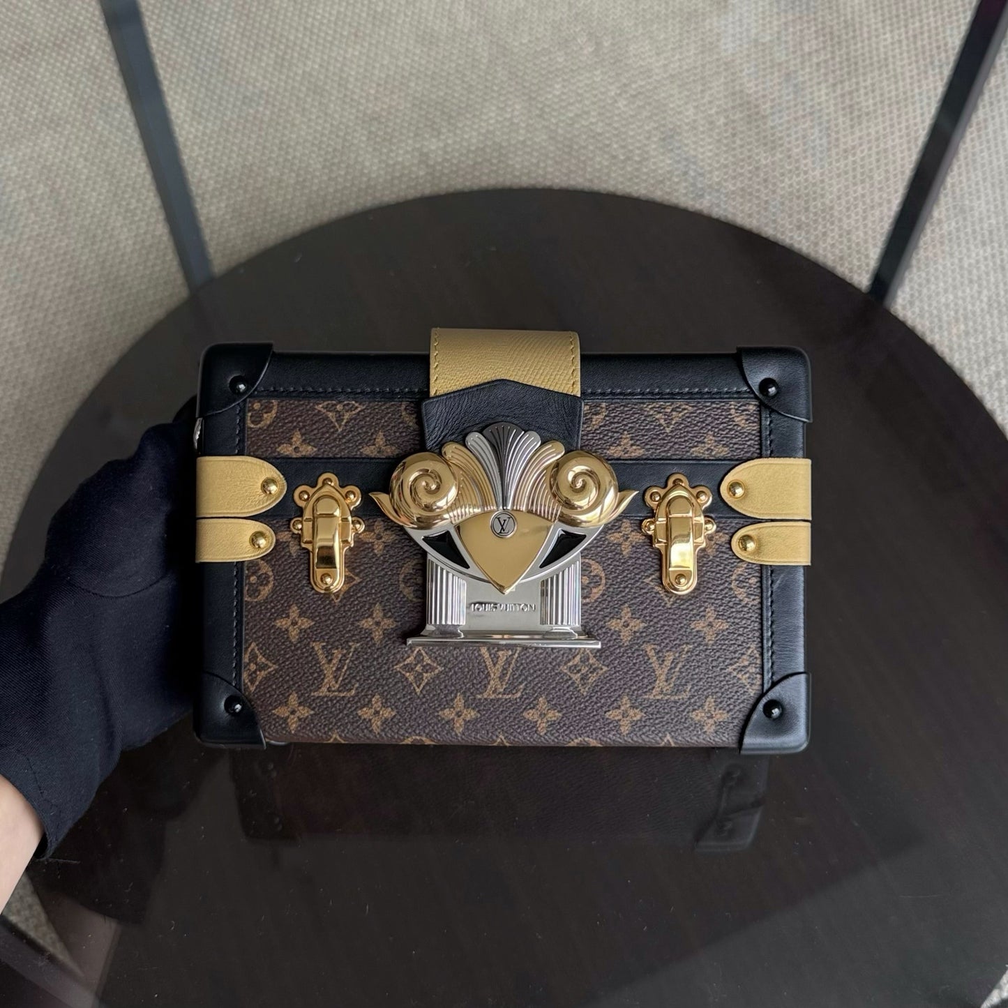 Kovancy - Sac bandoulière Petite Malle - Boîte Monogram en toile, édition limitée