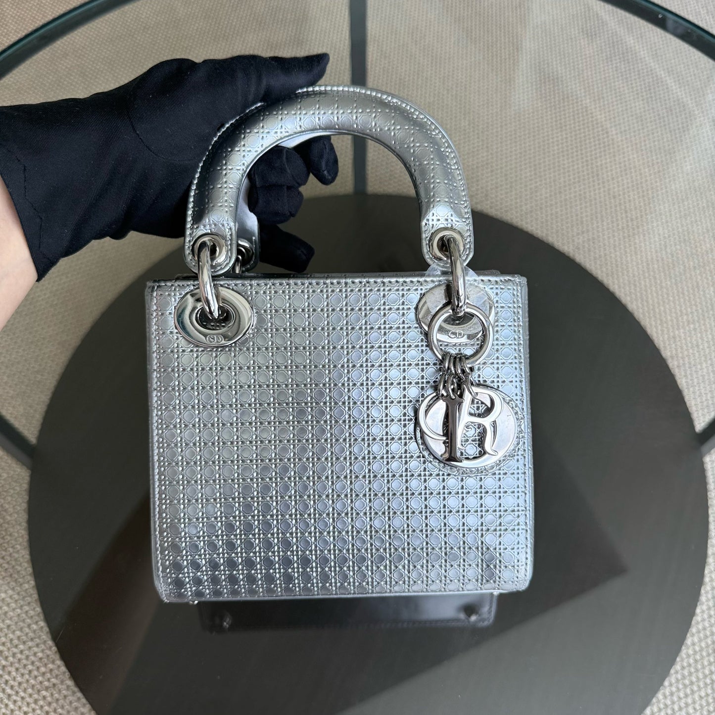 Lady Mini - Micro Cannage Sangle réglable en argent métallisé — Kovancy