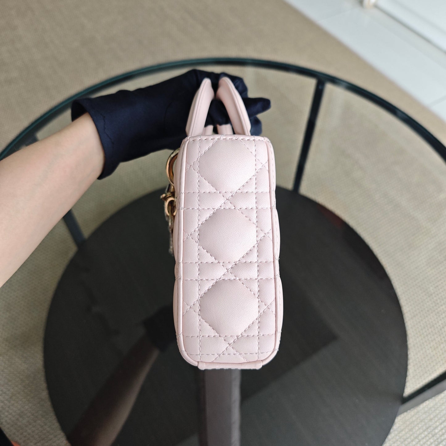 D-Joy Medium - Cuir d'agneau Cannage Rose clair Ferrures dorées — Kovancy