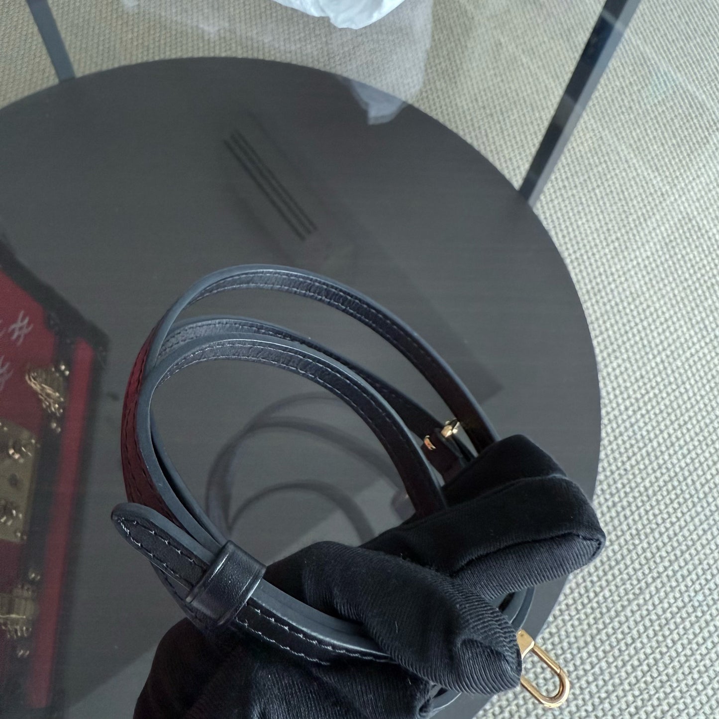 Kovancy - Petite Malle - Nouvelle édition Sac bandoulière en cuir EPI rouge avec matériel doré et puce électronique