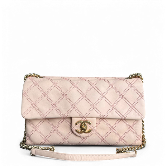 Sac à rabat saisonnier Chanel Medium - Cuir de veau matelassé à triple couture et accessoires en or rose Series 19