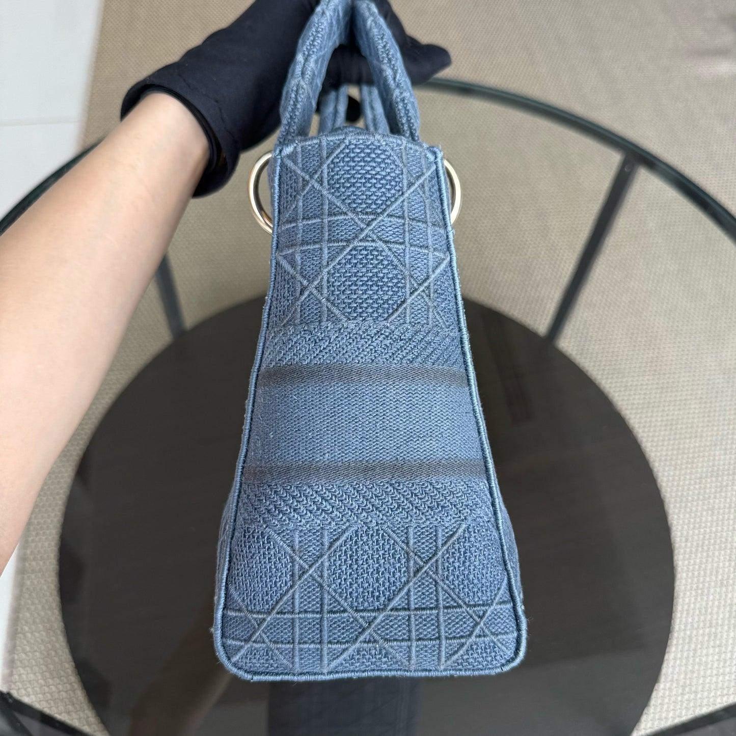 Lady D-Lite - Cannage brodé bleu denim clair avec accessoires dorés — Kovancy