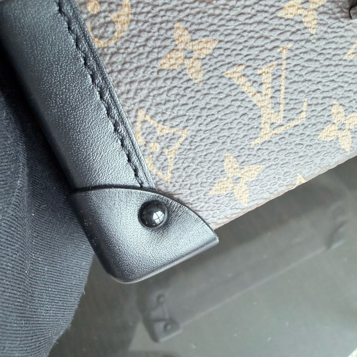 Kovancy - Sac bandoulière Petite Malle - Boîte Monogram en toile, édition limitée