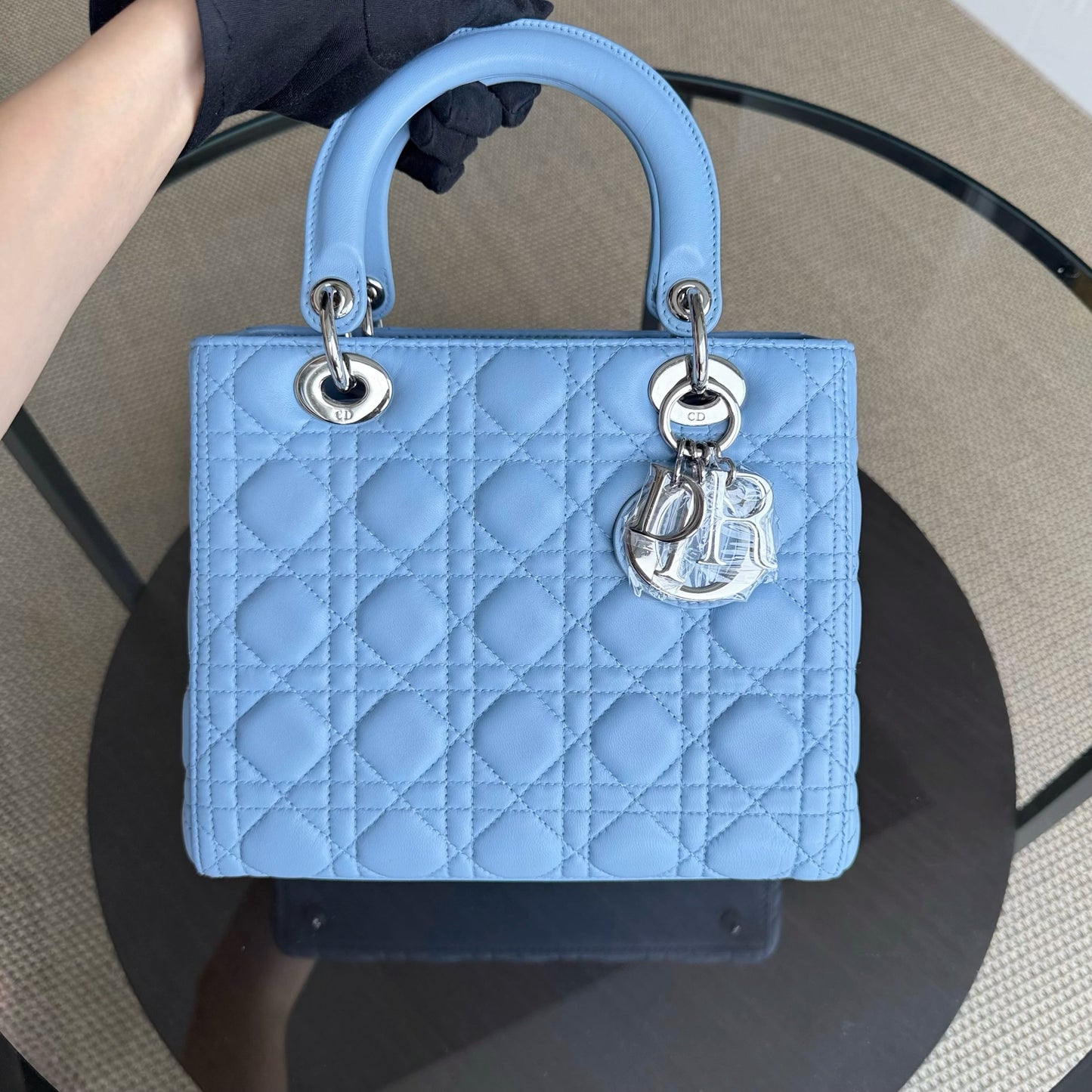 Lady Cuir d'agneau Cannage moyen bleu clair avec accessoires argentés — Kovancy
